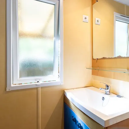 Mobilhome La Clairiere 度假居 Saint-Pompont